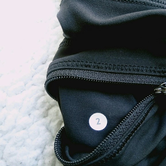 Lululemon capris - Picture 4 of 5